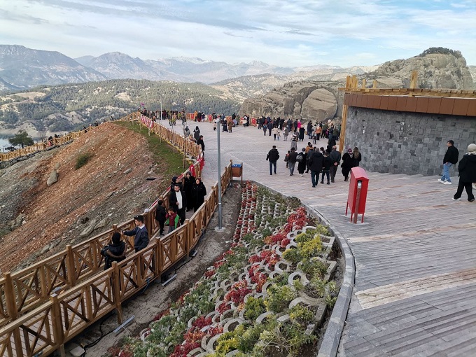 Kahramanmaraş’ta eşsiz manzarasıyla ilgi odağı oldu