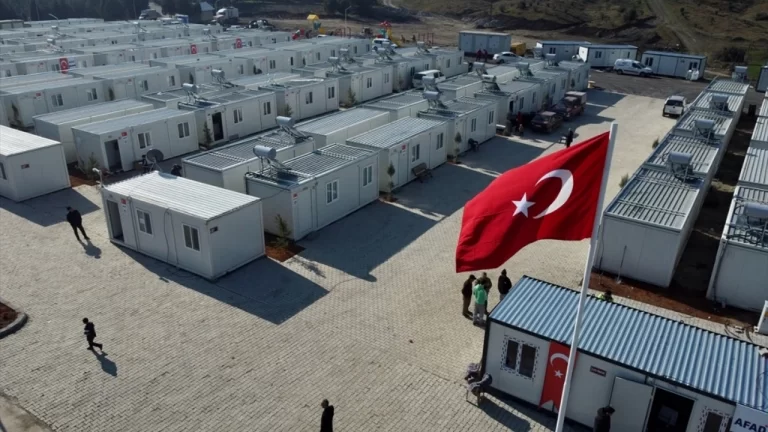 “Konteyner Kentler Âdeta Açık Cezaevine Dönüşmüş Durumda!”