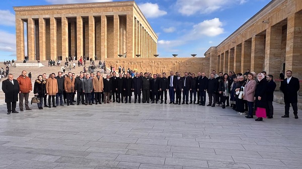 Osmaniye’nin milli mücadele zaferinin 102. Yıldönümünde Anıtkabir’e ziyaret