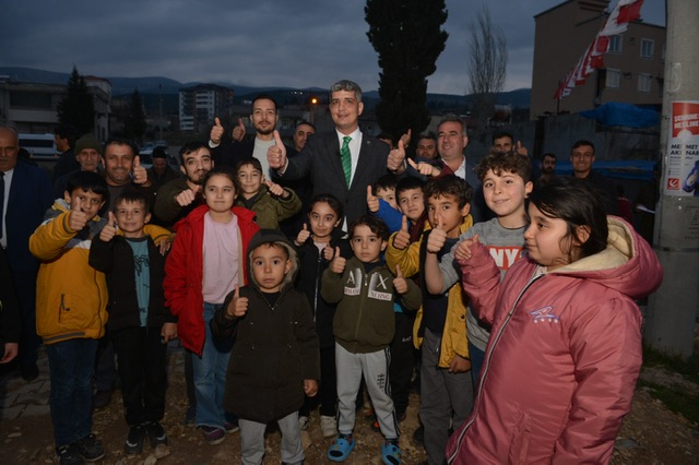 Şehirde sayacak belediye hizmeti yok