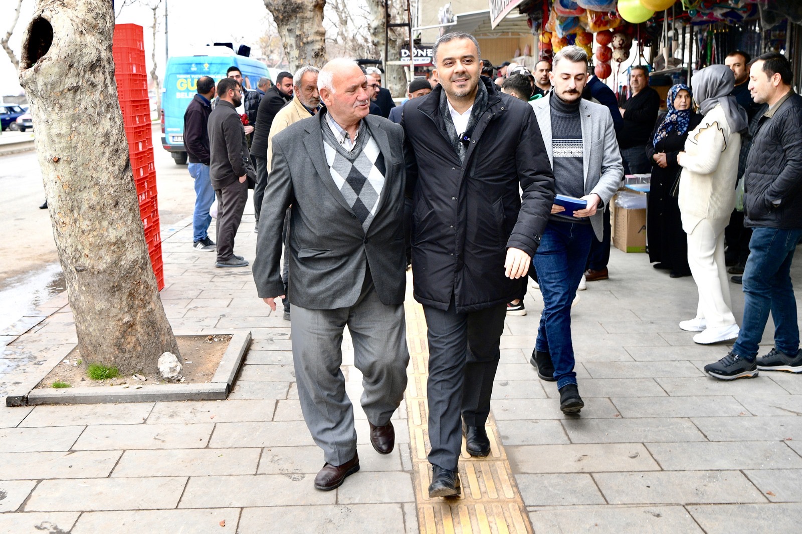 Hanifi Toptaş, “Daha Yaşanabilir Onikişubat İçin Sahadayız”