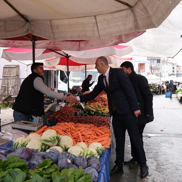 Gökşen Pazar Esnafı ve Mahalle ziyaretlerini sürdürüyor