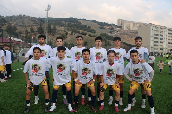 SENİ UNUTMAYACAĞIZ ÖKKEŞ ZENGİ KALBİMİZDESİN! 29 dertys