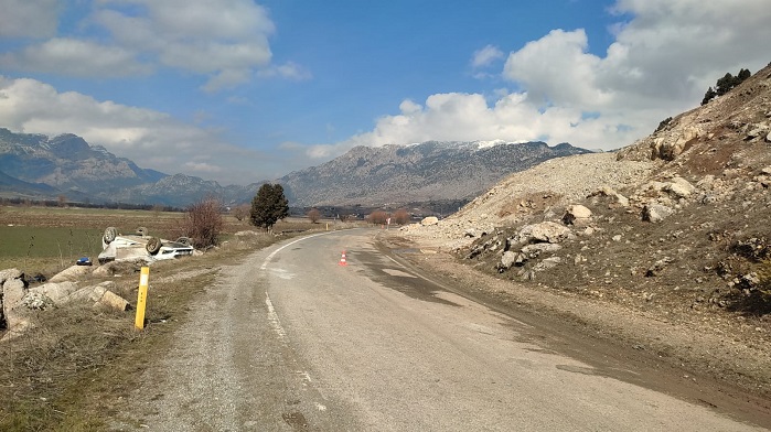 ANDIRIN GEBEN’DE TRAFİK KAZASI