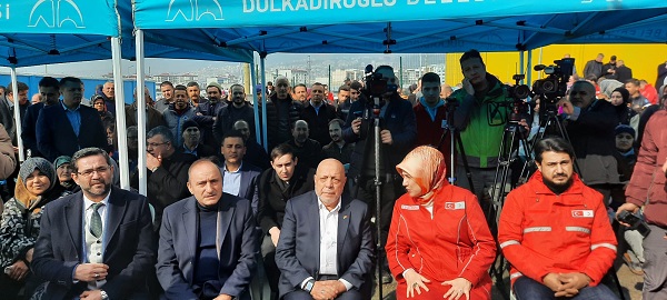 Kızılay ve HAK-İŞ depremzede çocuklar için kütüphane açtı 12 gert