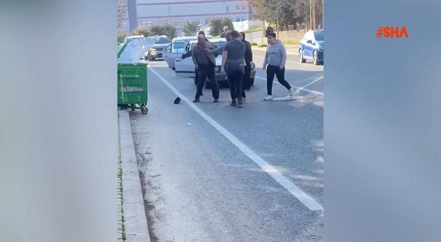 Kahramanmaraş’ta trafikte gerginlik boks ringine döndü