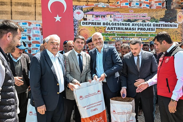 ANDIRIN’DA TAKEP KAPSAMINDA YAĞLIK AYÇİÇEĞİ TOHUMU DAĞITIMI GERÇEKLEŞTİRİLDİ
