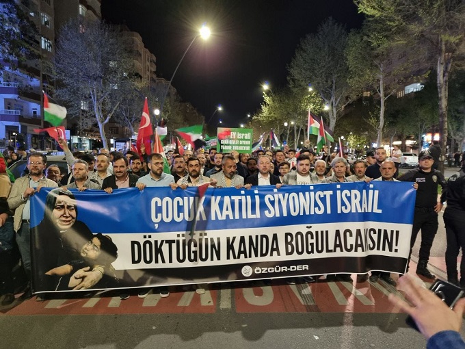 Kahramanmaraş Gazze İçin Yürüdü ve İsrail’e Lanet Okudu