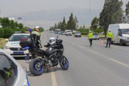 Kahramanmaraş’ta motosikletiyle ağaca çarpan sürücü öldü