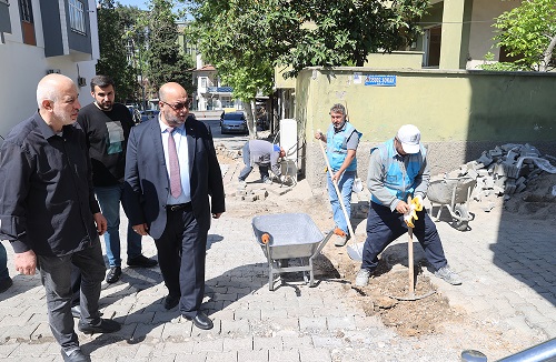 Dulkadiroğlu’nda Yıkım Çalışmalarında Hasar Gören Kaldırımlar Yenileniyor
