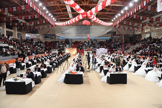 Kahramanmaraşlı 100 Çift, Toplu Düğünle Dünya Evine girdi
