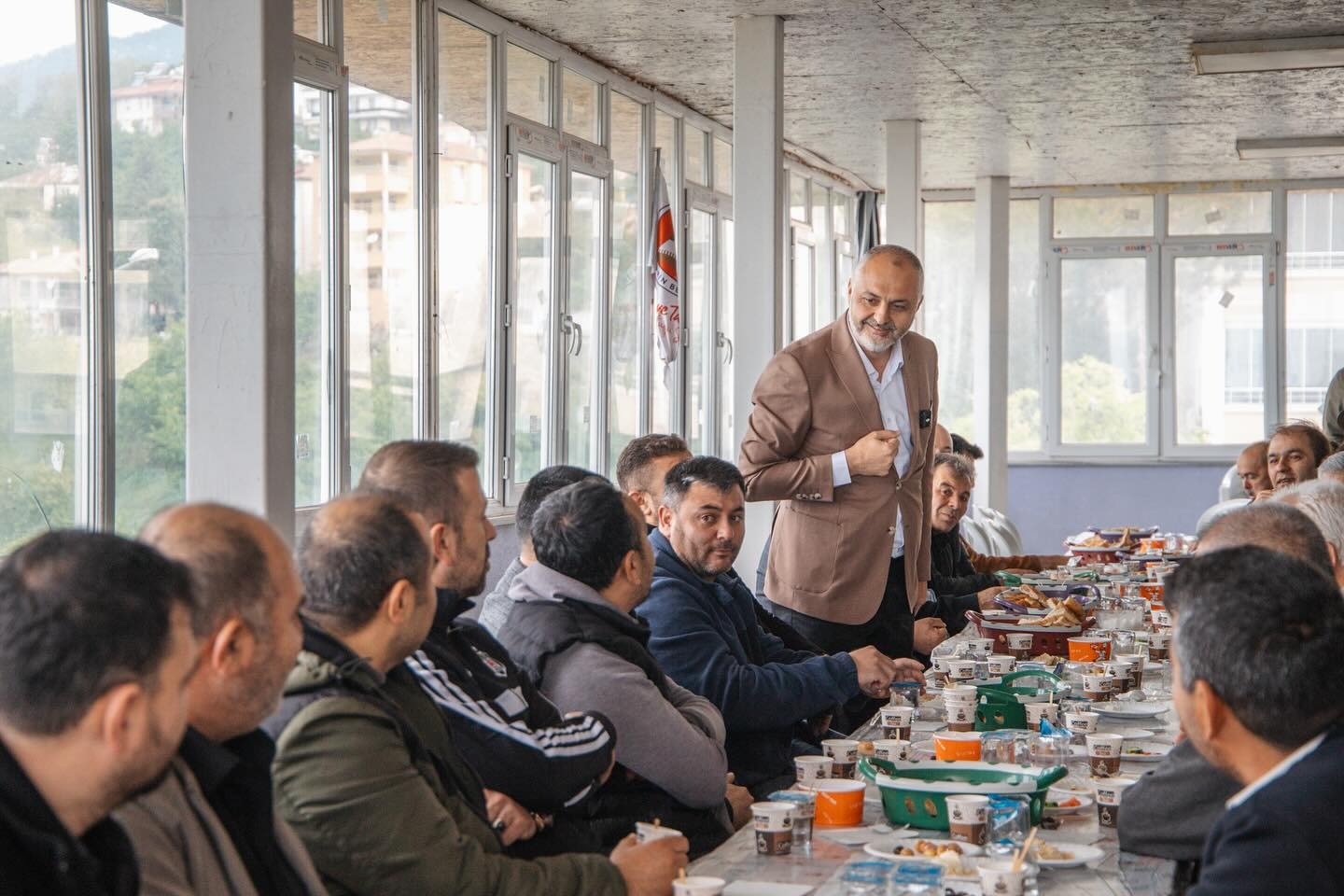 Başkan Gökşen Çarşı Esnafıyla Kahvaltıda bir araya geldi