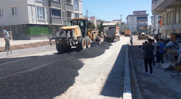 ASLANBEY MAHALLESİ’NDE ASFALT ÇALIŞMASI