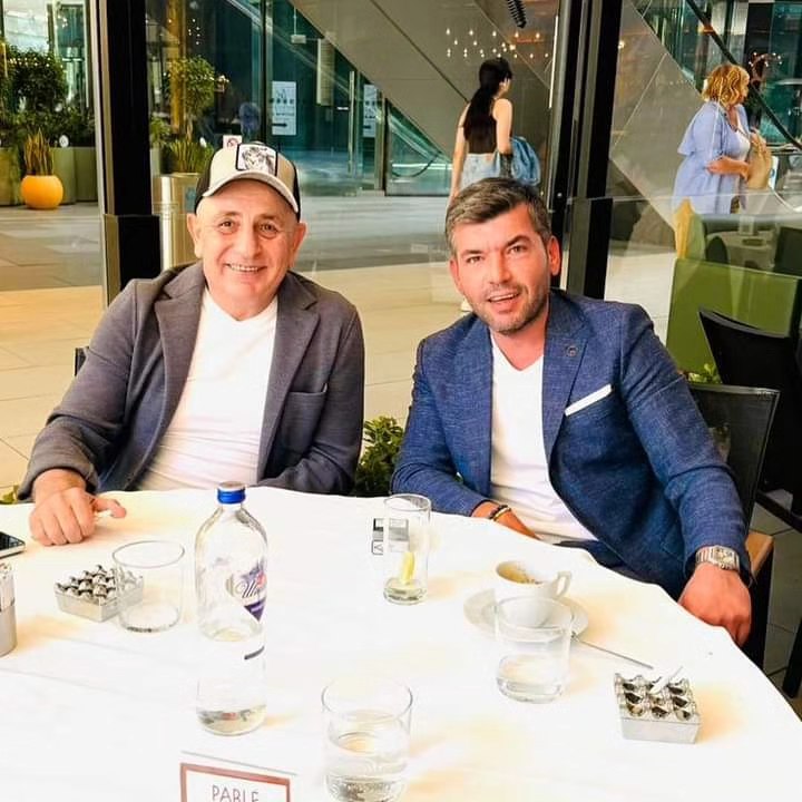 Başkan Akarca Kolları Sıvadı!