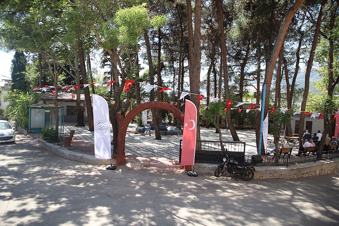 Kümbet tekrar küllerinden doğuyor