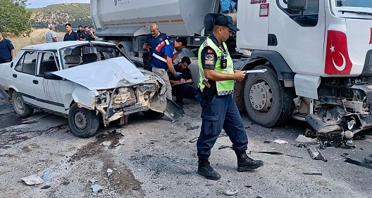 Pazarcık’ta otomobil ile tır çarpıştı: 1 ölü 3 yaralı