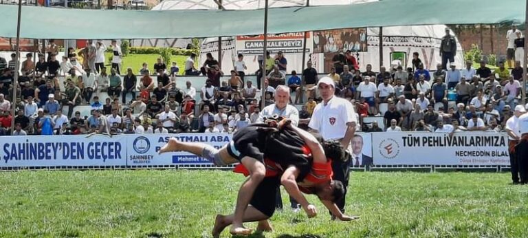 Türkiş; Gaziantep Şahinbeyde aşırtmalı aba bir başka güzel
