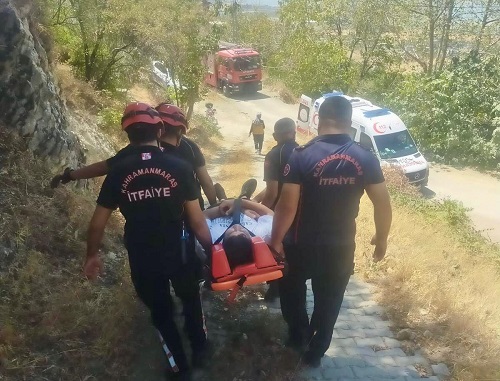 Direksiyon hakimiyetini kayıp edince boş araziye daldı