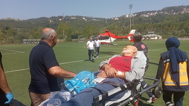 Hava Ambulansı 80 yaşındaki hasta için havalandı