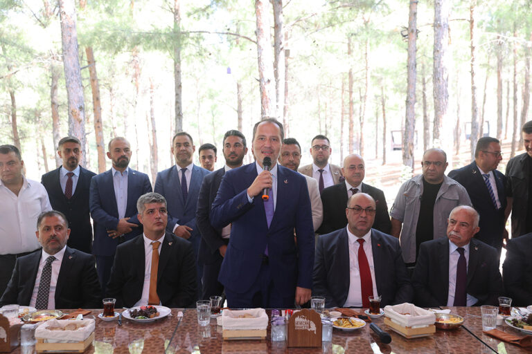 YENİDEN REFAH PARTİSİ GENEL BAŞKANI DR. FATİH ERBAKAN, DULKADİROĞLU BELEDİYESİ’Nİ ZİYARET ETTİ