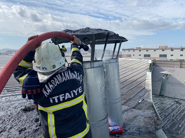 Kahramanmaraş’ta metal fabrikasına çıkan yangın korkuttu