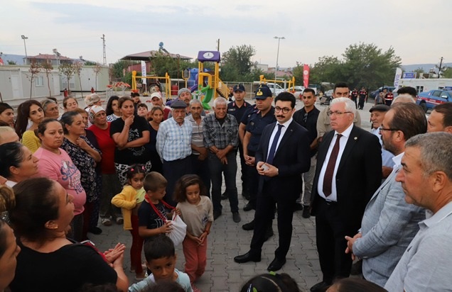 Pazarcık Kaymakam Muhammed Kaya’dan Esnaf ve Konteyner Kent Ziyareti