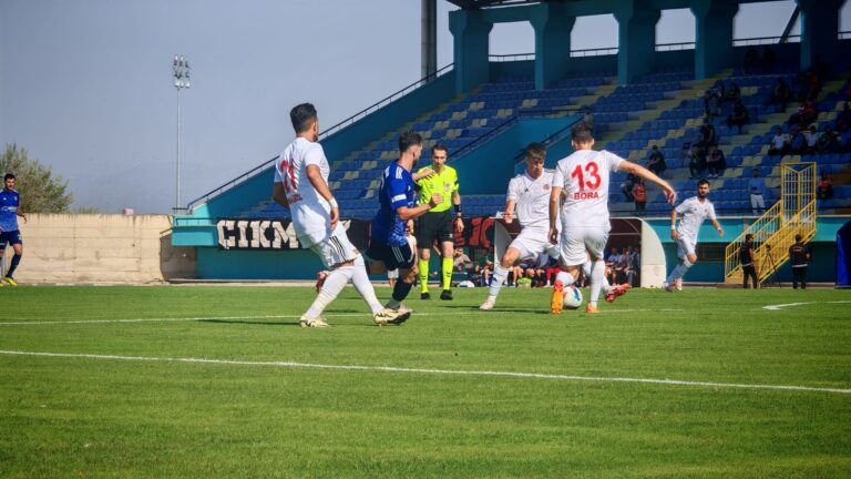 İSTİKLALSPOR FARKLI GALİP GELDİ: 4-0