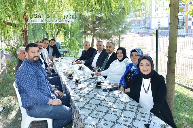 Başkan Toptaş, 11 mahalle muhtarıyla bir araya geldi