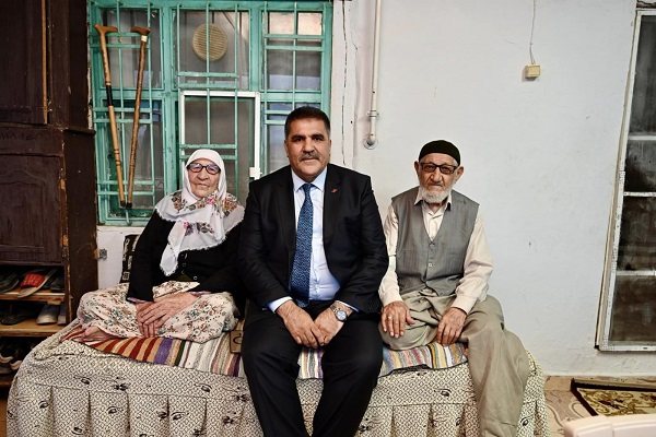 Türkoğlu Belediye Başkanı Karaca’dan Anlamlı Ziyaret: “Onlar Bizim Çınarlarımız”