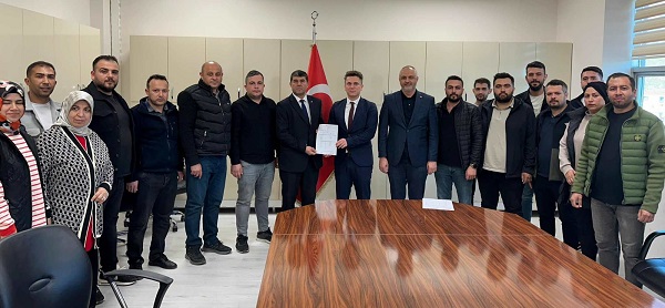 AK Parti İlçe Başkanı Kayıran, Mazbatasını Aldı