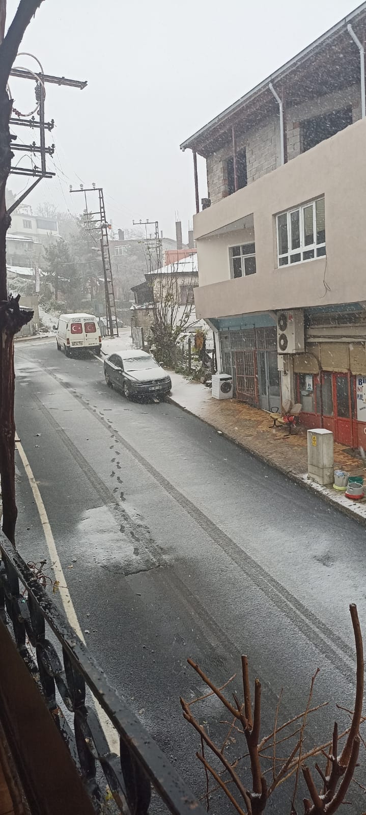 Andırın Beyaz gelinliğini giydi