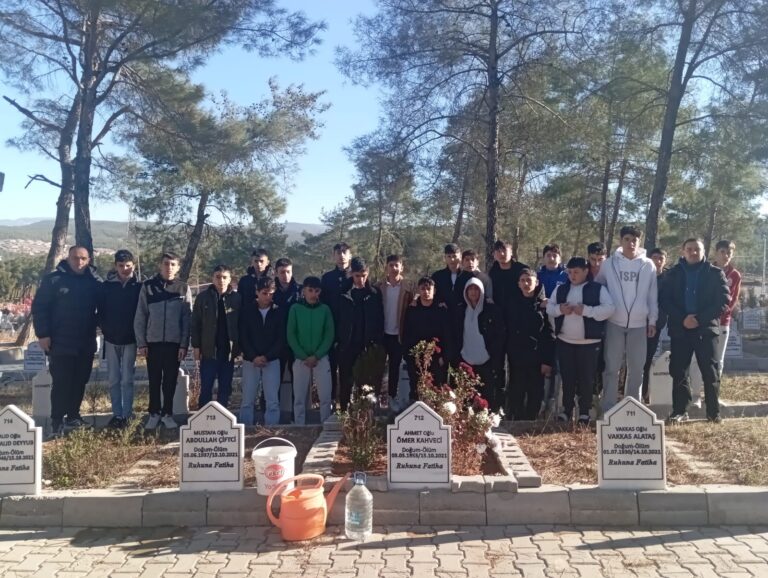 BABA’YA BÜYÜK VEFA! Önce Mezarlığa sonra maça!