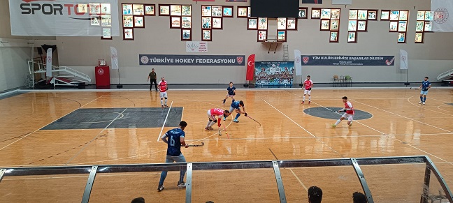 Süper Lig Temsilcimiz Kahramanmaraş Hokey ilk maçında 5-5 berabere kaldı