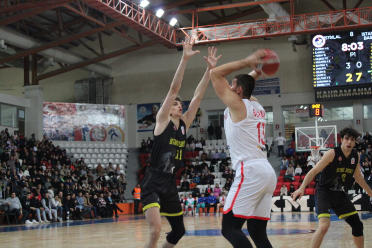 İstiklal Basketbol, namağlup liderliği sürdürüyor 