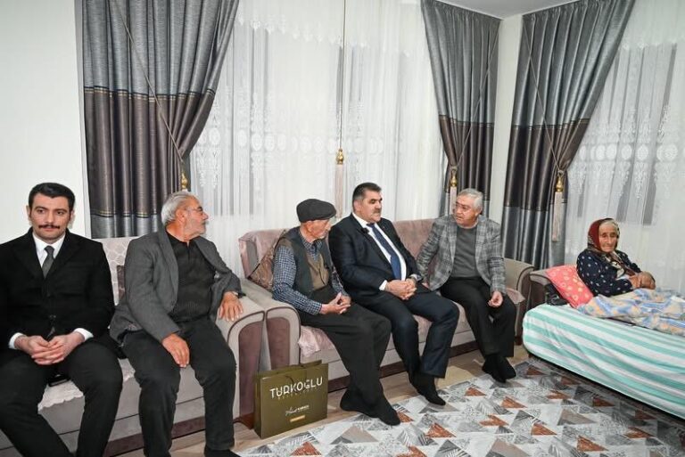 Karaca’dan VEFA Ziyareti; “Onlar Bizim Çınarlarımız”