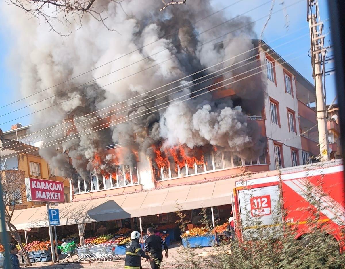 Market deposunda korkutan yangın!