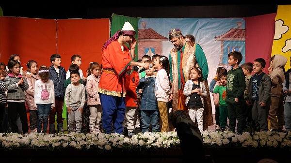 Ramazan Etkinlikleri Miniklere İki Renkli Programla Veda Etti