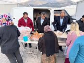 HAVA-İŞ SENDİKASI, DEPREMZEDELERE İFTAR YEMEĞİ DAĞITMAYA DEVAM EDİYOR