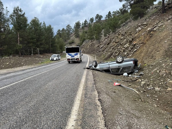 Kahramanmaraş’ta otomobil takla attı: 2’si çocuk 3 yaralı