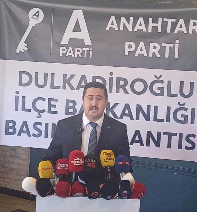 Sivri, “Bizim gündemimiz ilçemizin ihtiyaçları ve vatandaşlarımızın talepleridir”