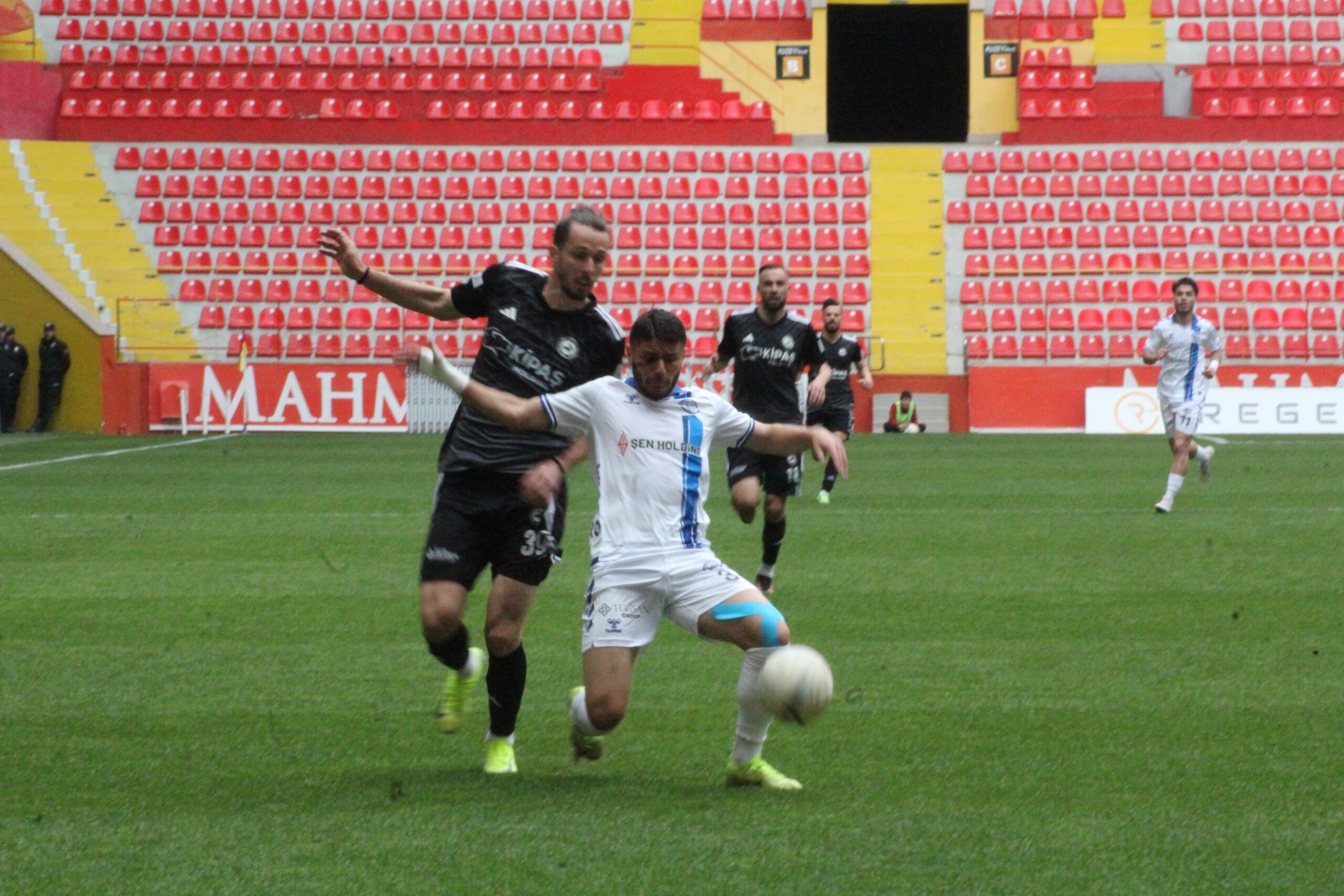 İSTİKLAL ERCİYESTE PLAY-OFF’U GARANTİLEDİ