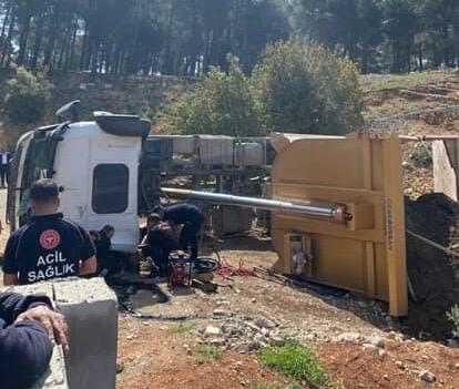 Kamyon Sürücüsü Hayatını Kaybetti