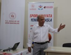 Mesut Çanak, Spor Lisesinde gençlerle tecrübelerini paylaştı