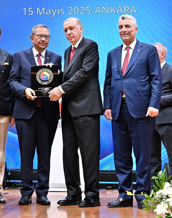 TOBB’dan Öksüz’e Hizmet Şeref Belgesi