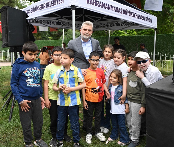 Özel Vatandaşlara Renkli Şenlik
