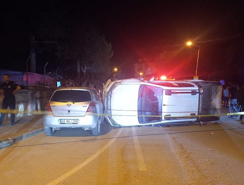 Göksun’da otomobille pikap çarpıştı: 2 yaralı