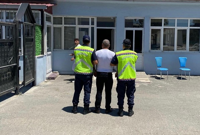 35 yıl hapis cezasıyla aranıyordu! Yakalandı