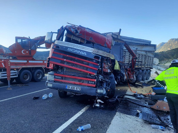Kahramanmaraş’ta tır kazası: 1 ölü 1 yaralı