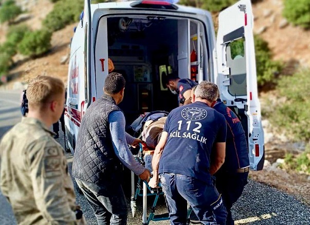 Kahramanmaraş’ta otomobil ile kamyonet çarpıştı: 1 ölü 2 yaralı