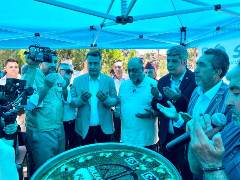 Akpınar, “Aşure, Birlik ve Kardeşliğin Simgesidir”